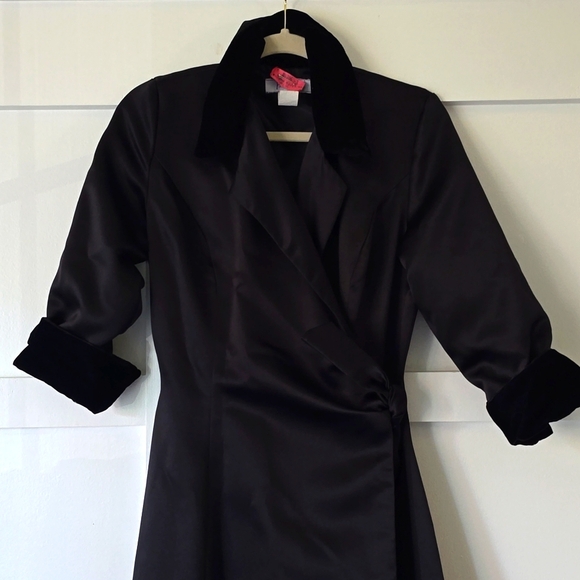 Vintage Black Velvet Trim Opera Gown 🖤 Medium - Picture 2 of 8